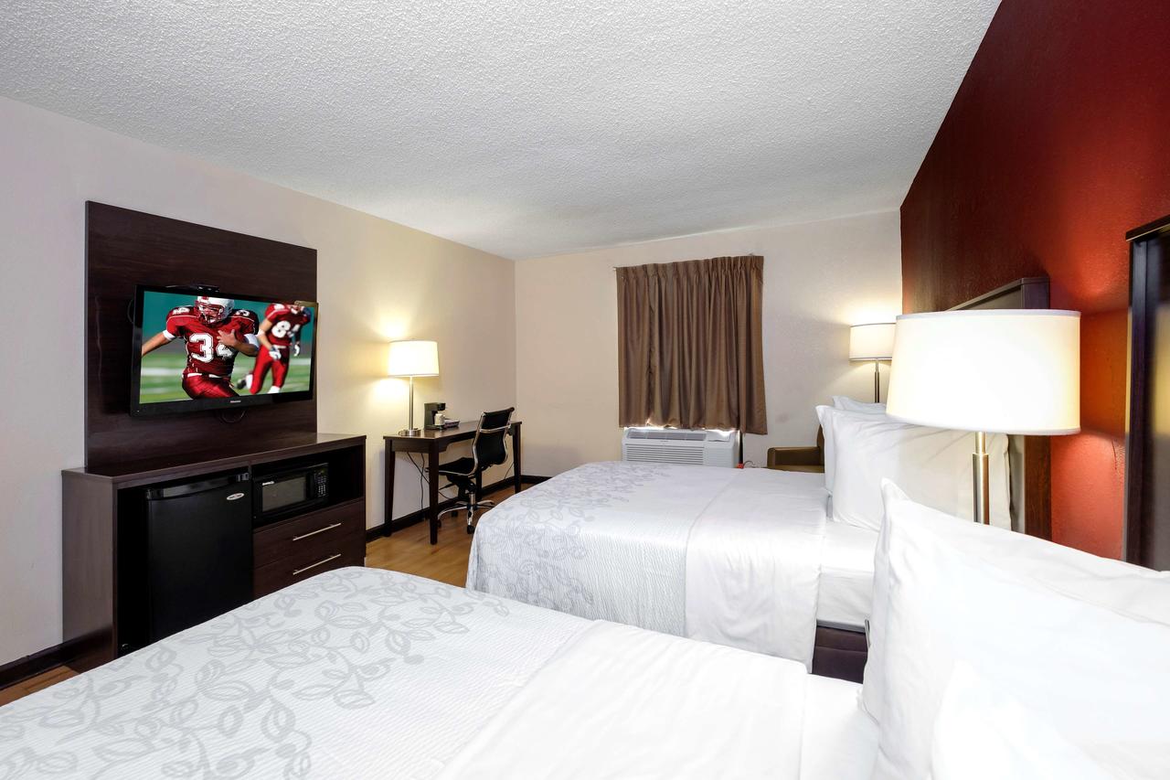 Red Roof Inn PLUS+ & Suites Opelika - thumb 39