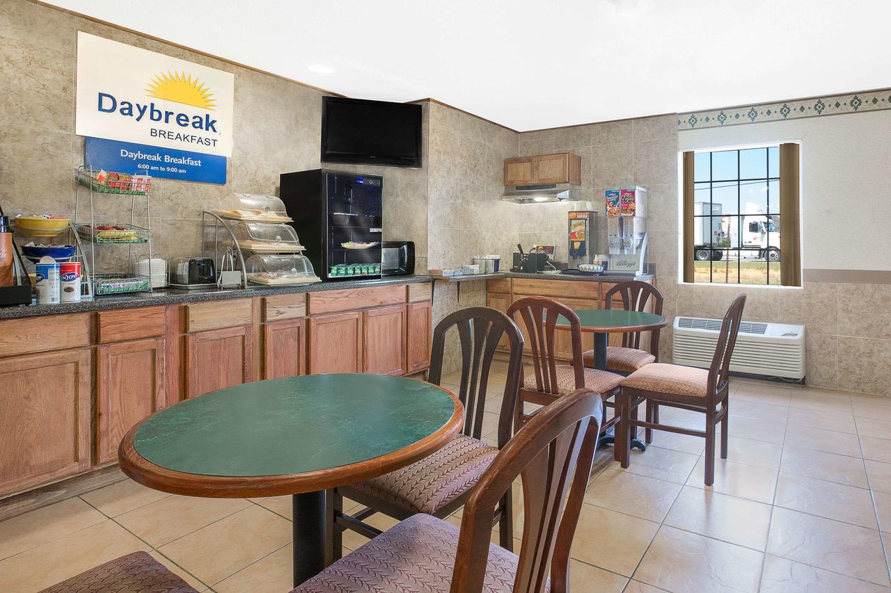 Days Inn By Wyndham Lincoln - thumb 23