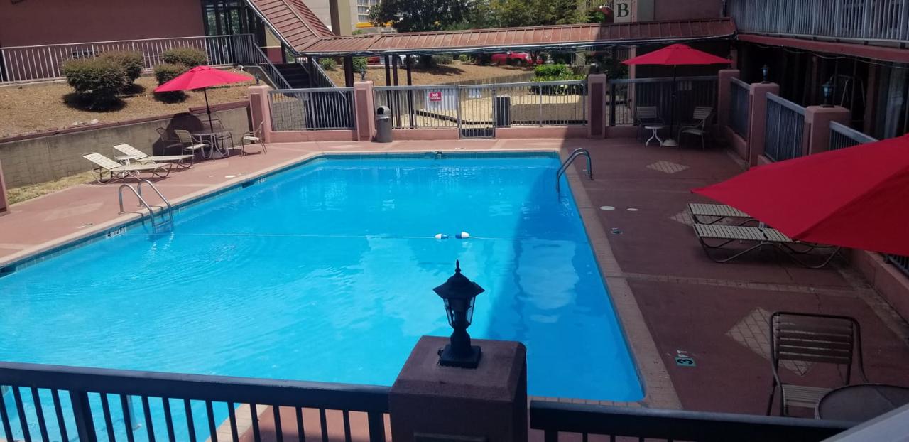 Budgetel Inn And Suites - thumb 2