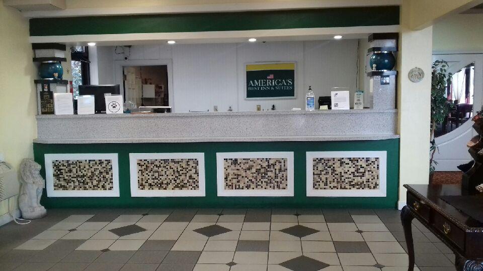 Budgetel Inn And Suites - thumb 0