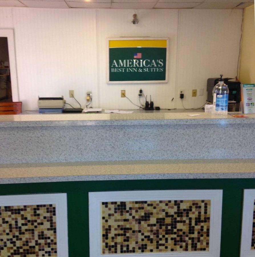 Budgetel Inn And Suites - thumb 9