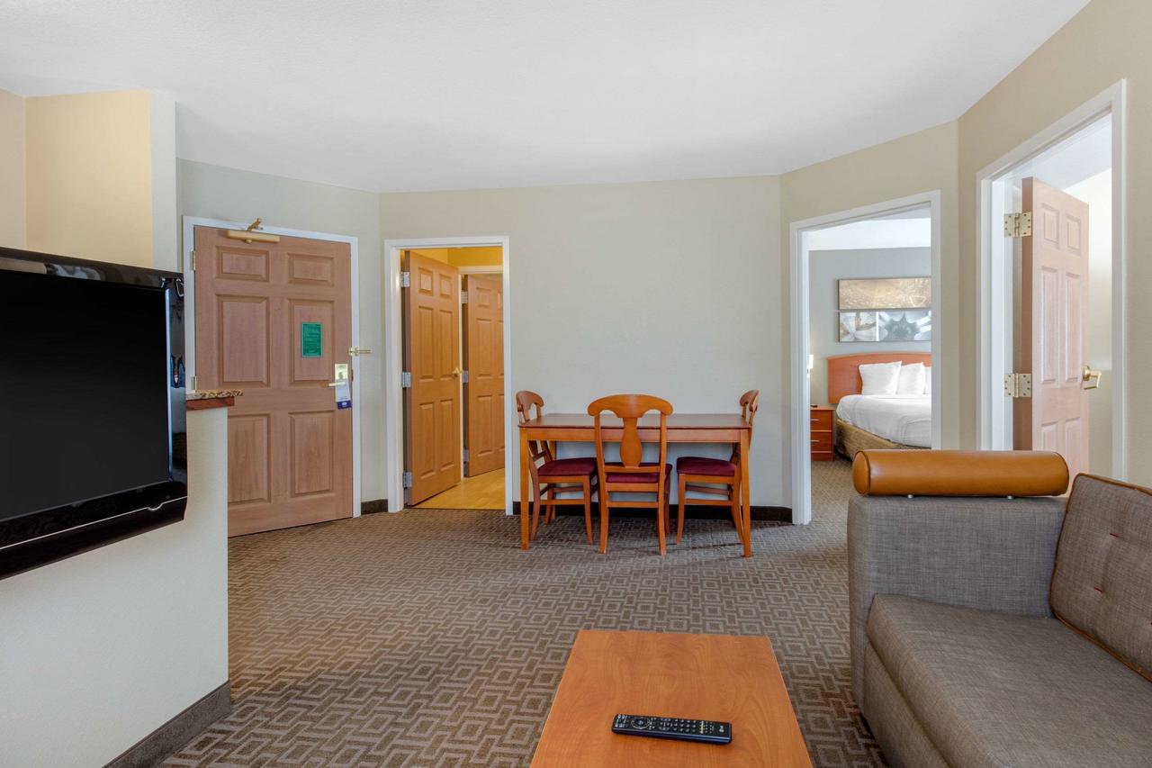 Suburban Extended Stay Hotel Birmingham Homewood I-65 - thumb 14
