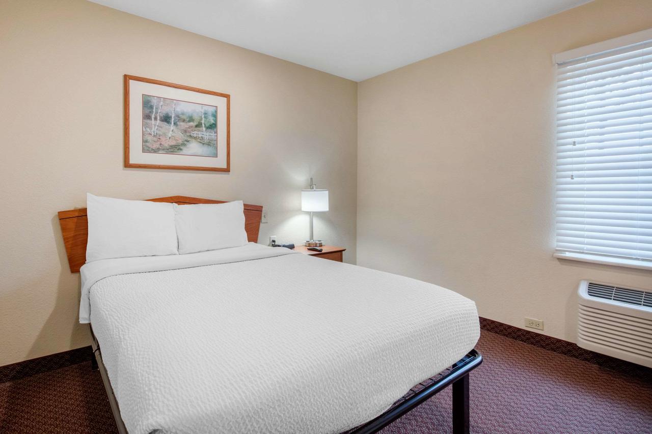 Suburban Extended Stay Hotel Huntsville University Area - thumb 9