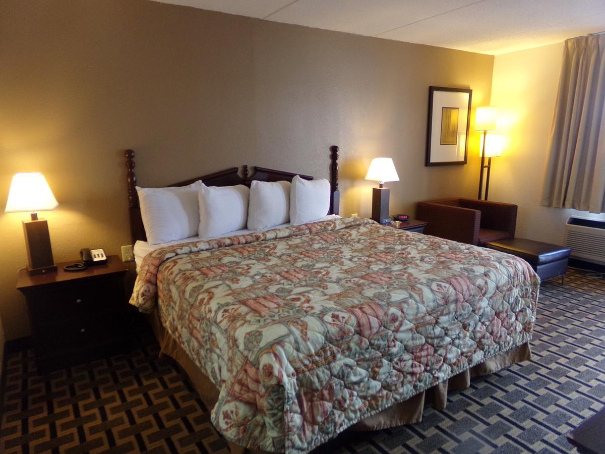 Regency Inn - thumb 13