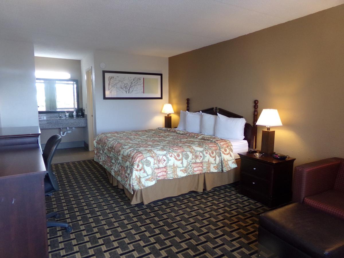 Regency Inn - thumb 10