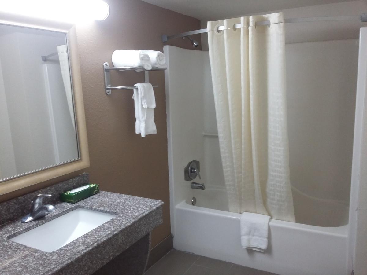 Regency Inn - thumb 12