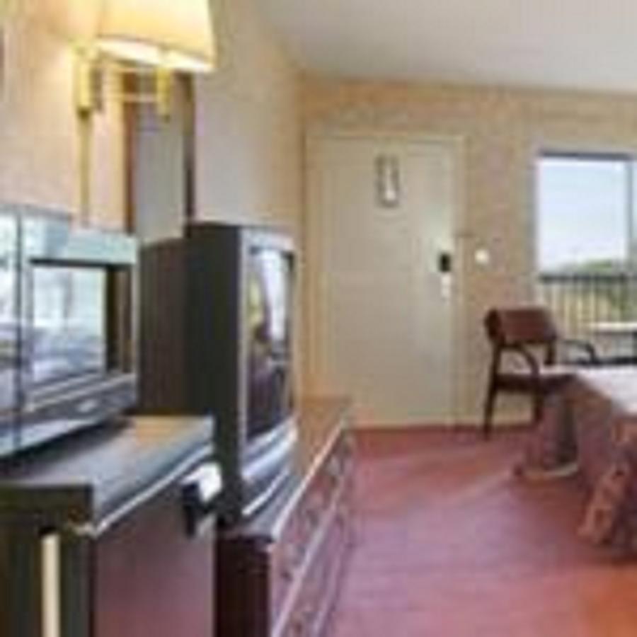 Super 8 By Wyndham Decatur Priceville - thumb 9