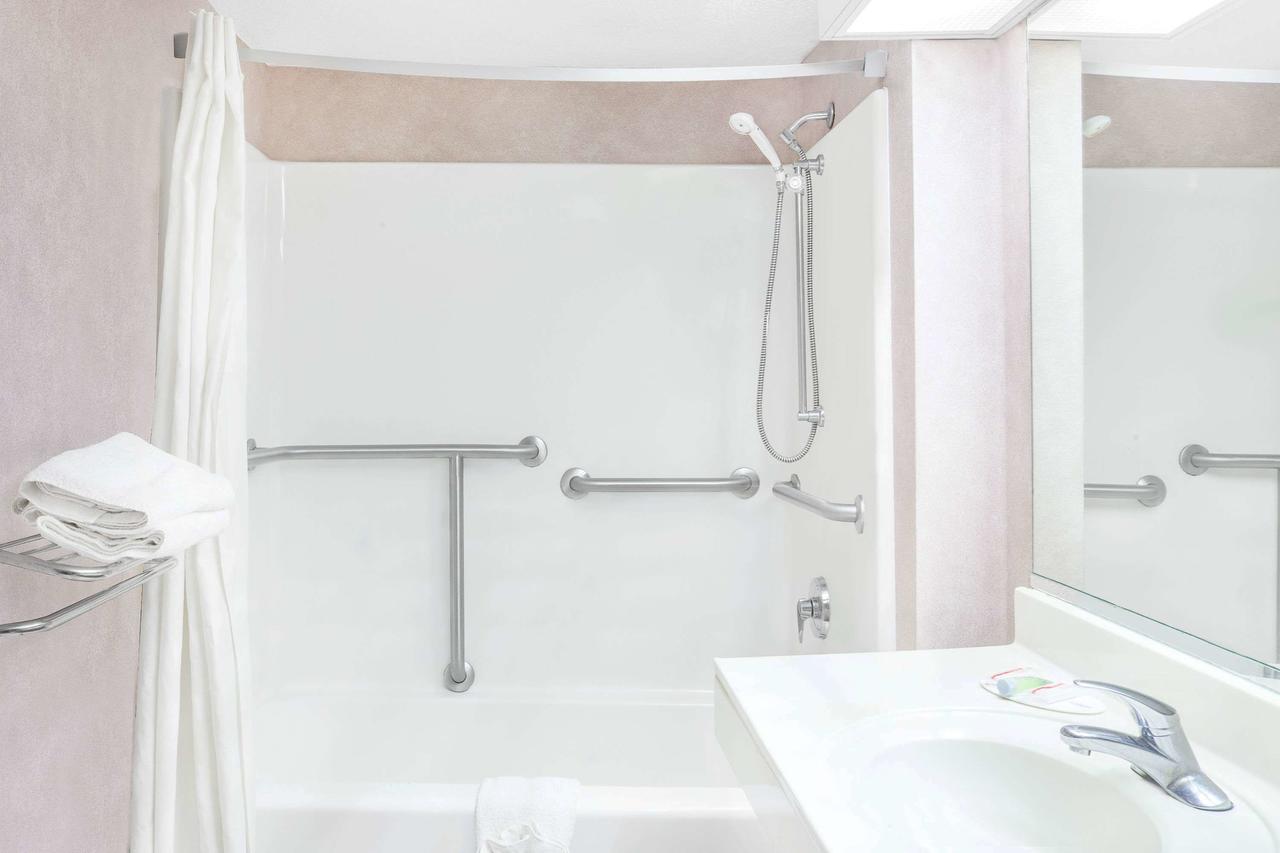 Super 8 By Wyndham Decatur Priceville - thumb 38