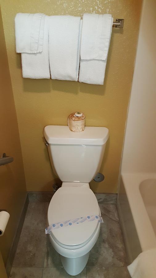 The KC Motel Show Low - thumb 26