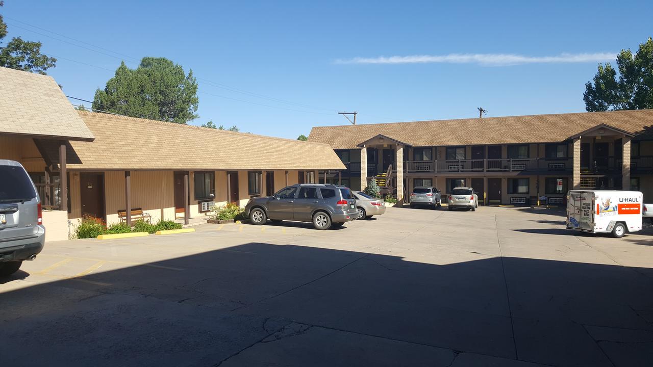 The KC Motel Show Low - thumb 8