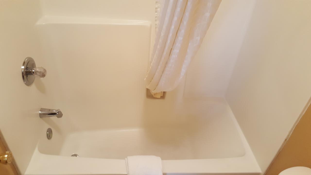 The KC Motel Show Low - thumb 21