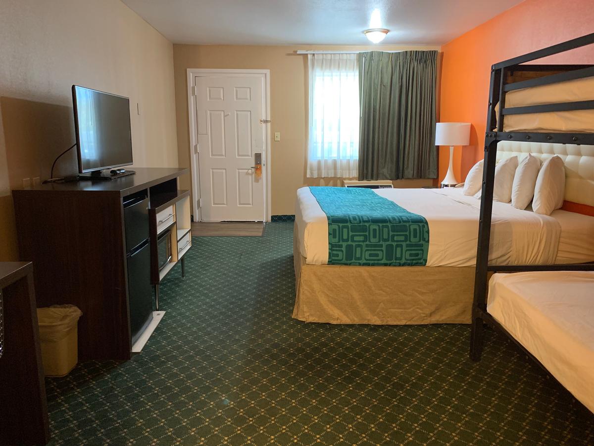 Howard Johnson By Wyndham Flagstaff I-40 East Lucky Lane - thumb 24