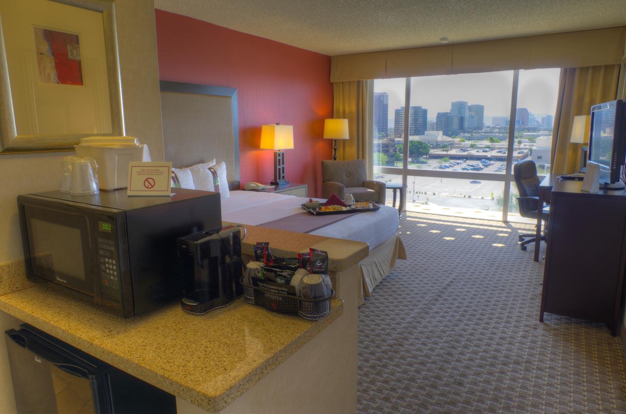 Ramada By Wyndham Phoenix Midtown - thumb 21