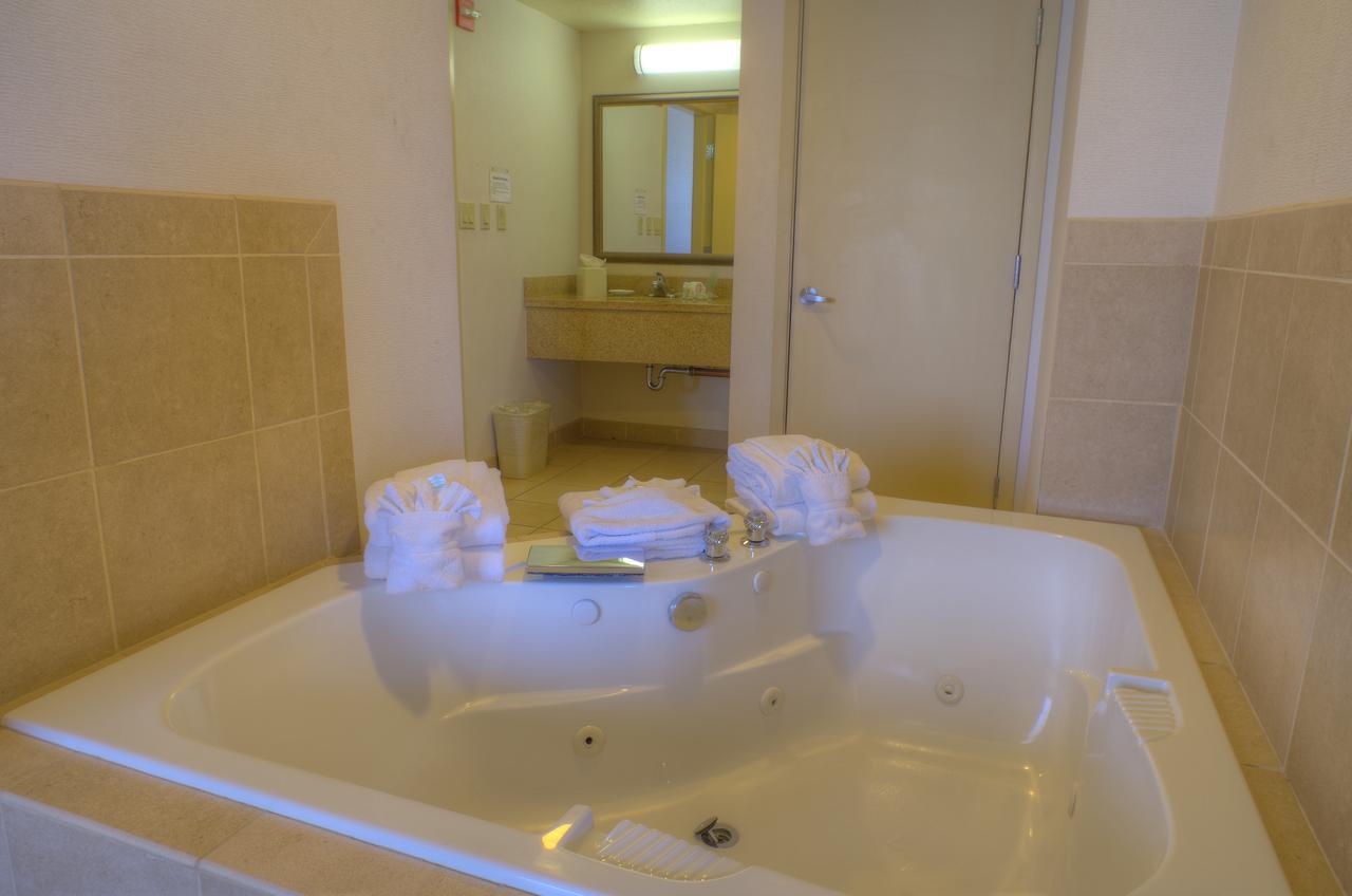 Ramada By Wyndham Phoenix Midtown - thumb 18