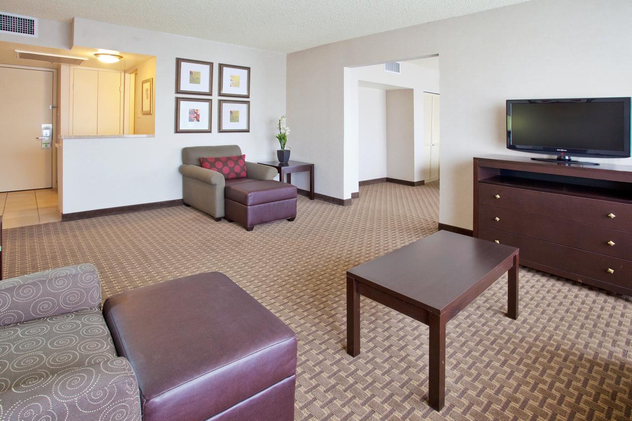 Ramada By Wyndham Phoenix Midtown - thumb 42