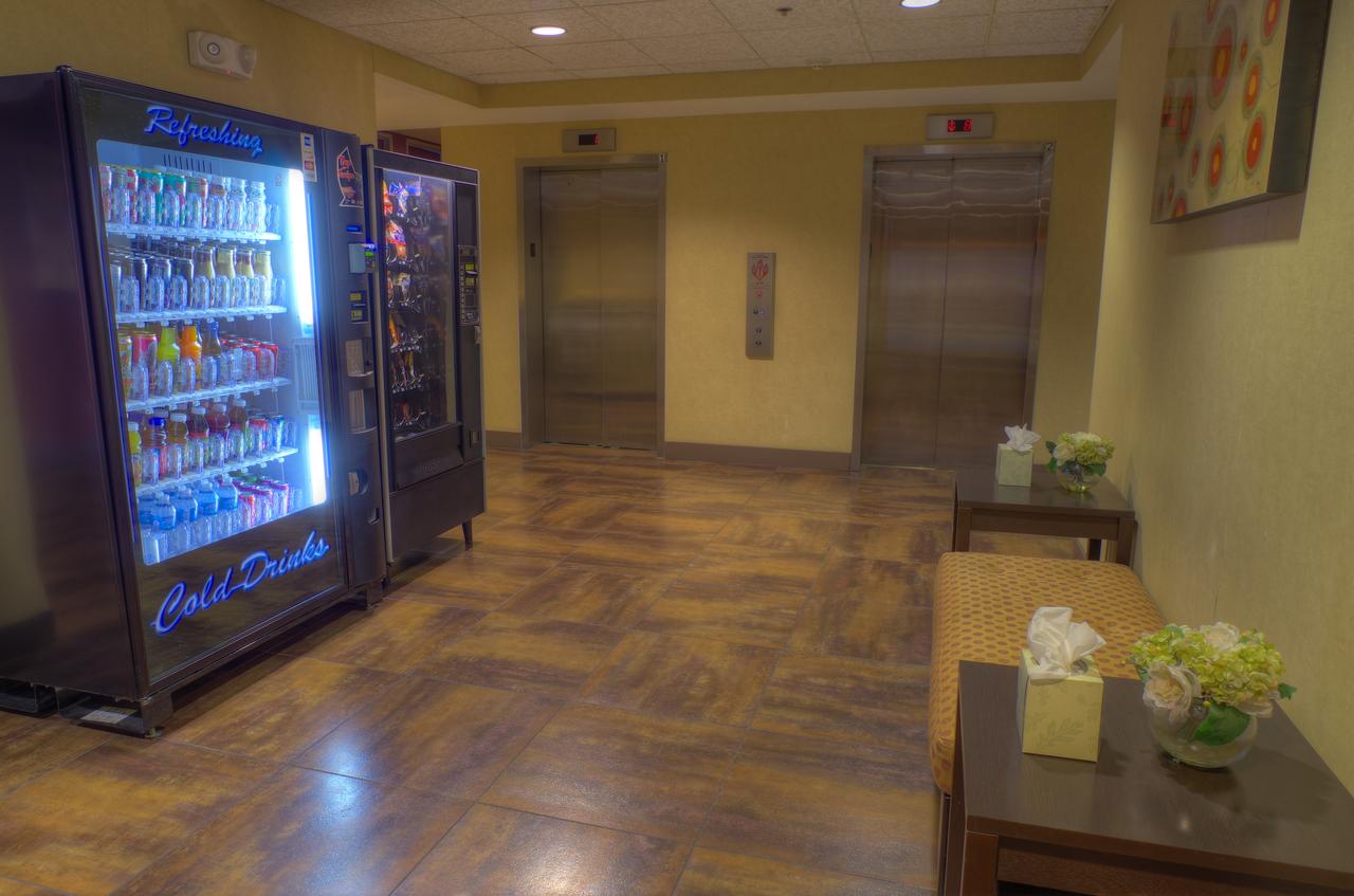 Ramada By Wyndham Phoenix Midtown - thumb 30