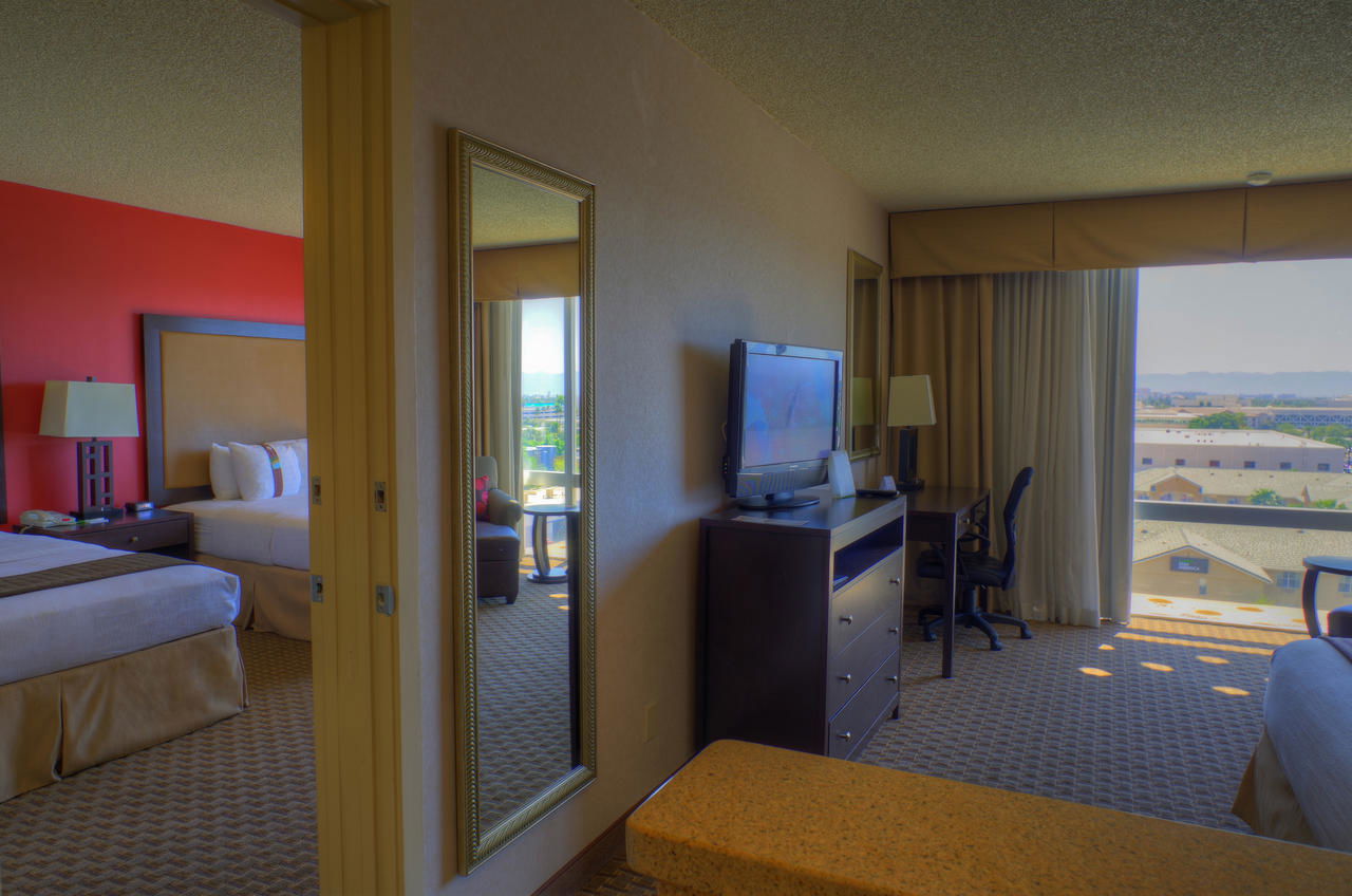 Ramada By Wyndham Phoenix Midtown - thumb 3