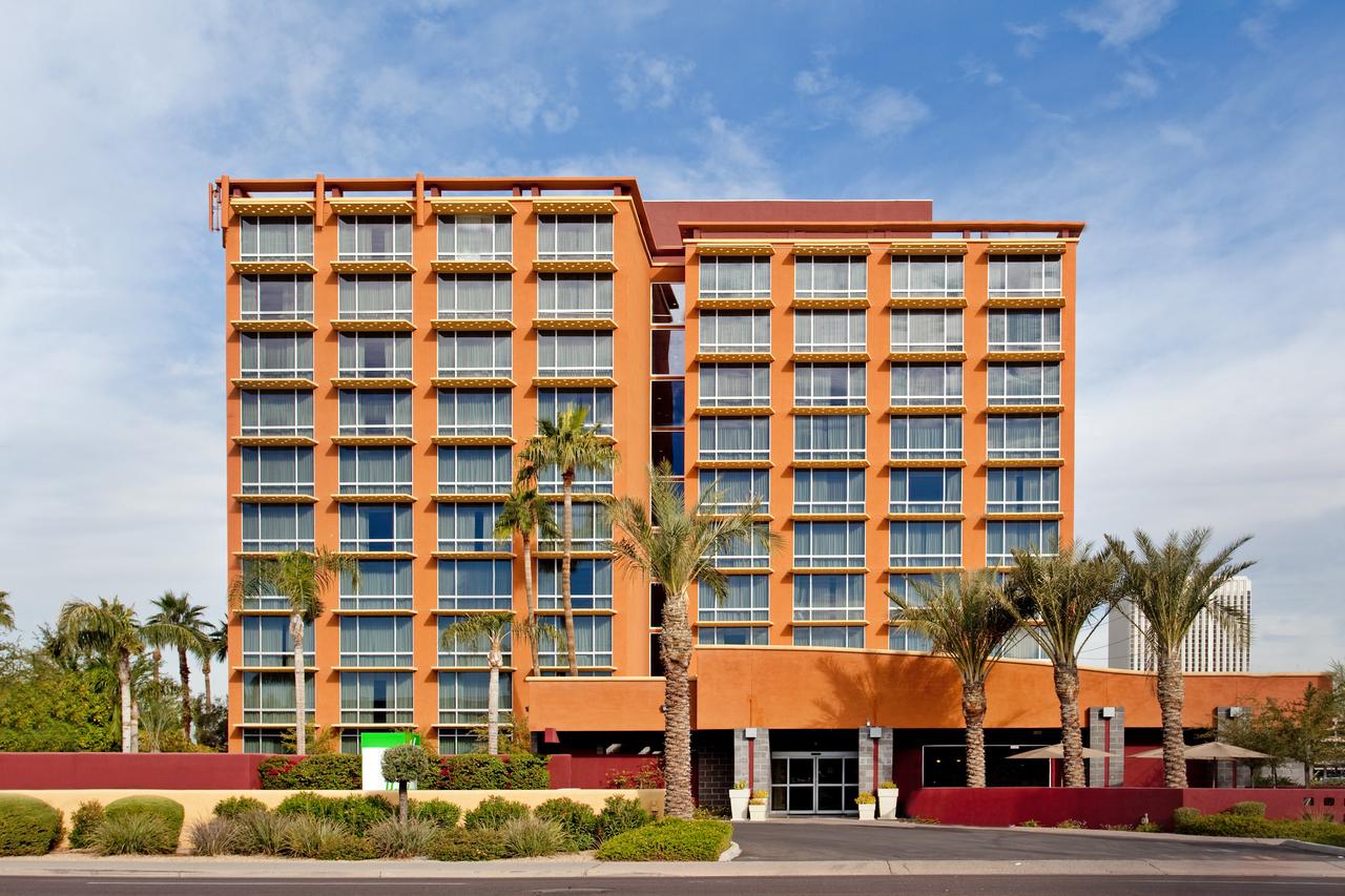 Ramada By Wyndham Phoenix Midtown - thumb 32
