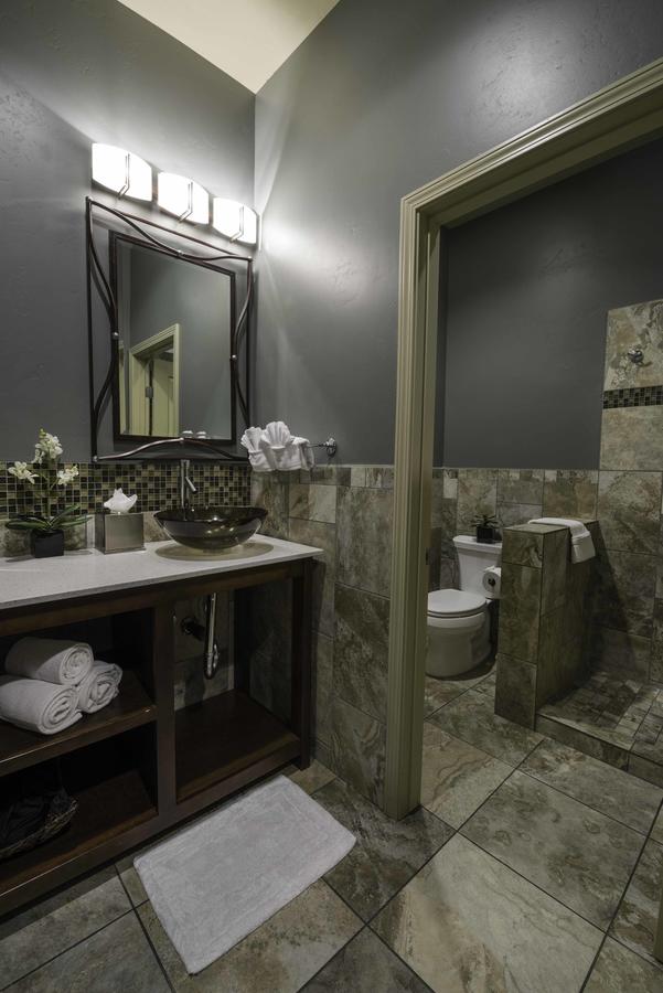 The Tavern Hotel - thumb 5