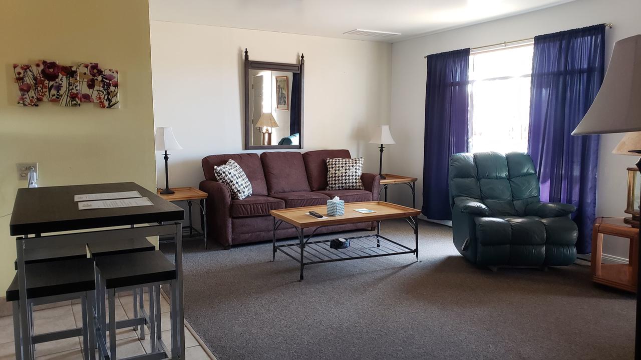 Desert Canyon Inn - thumb 44