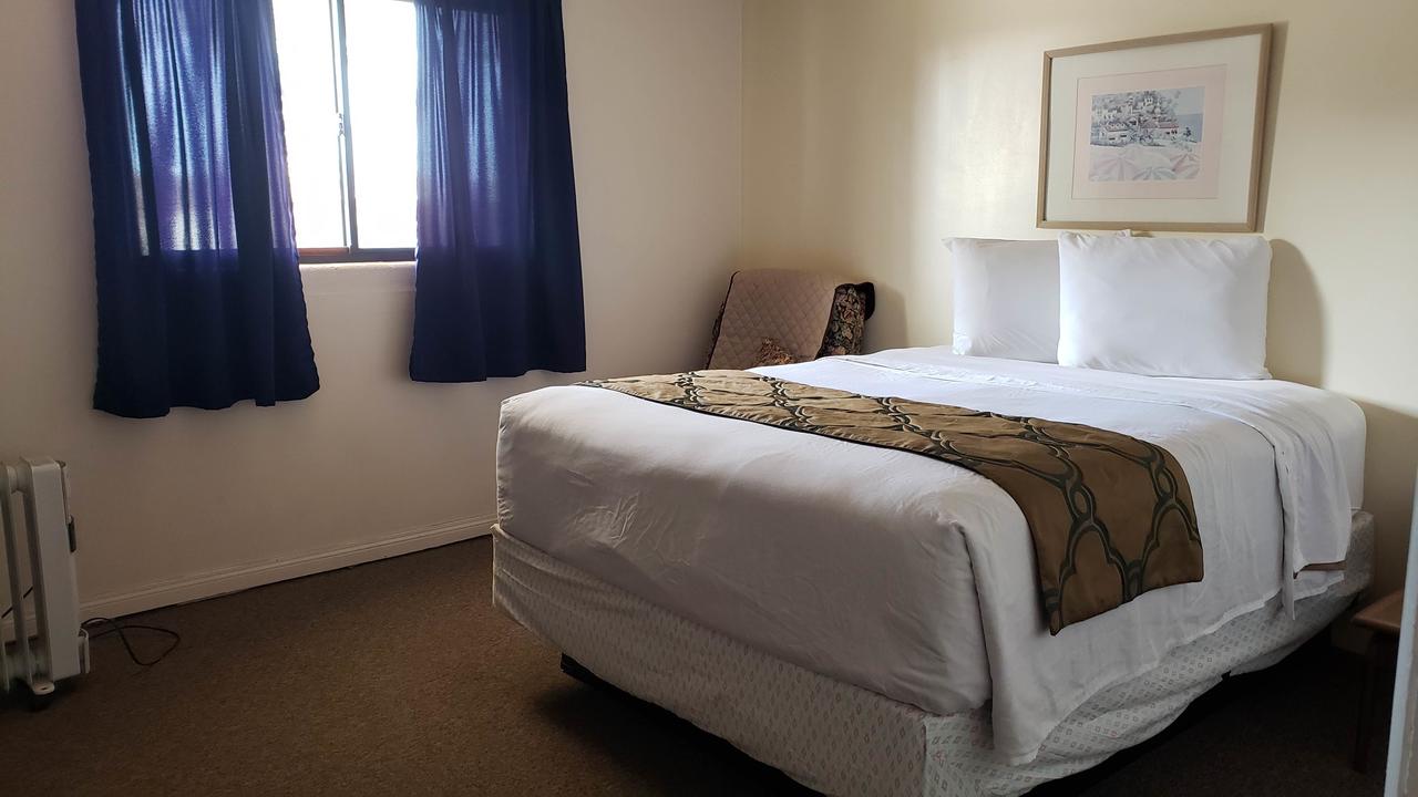 Desert Canyon Inn - thumb 43