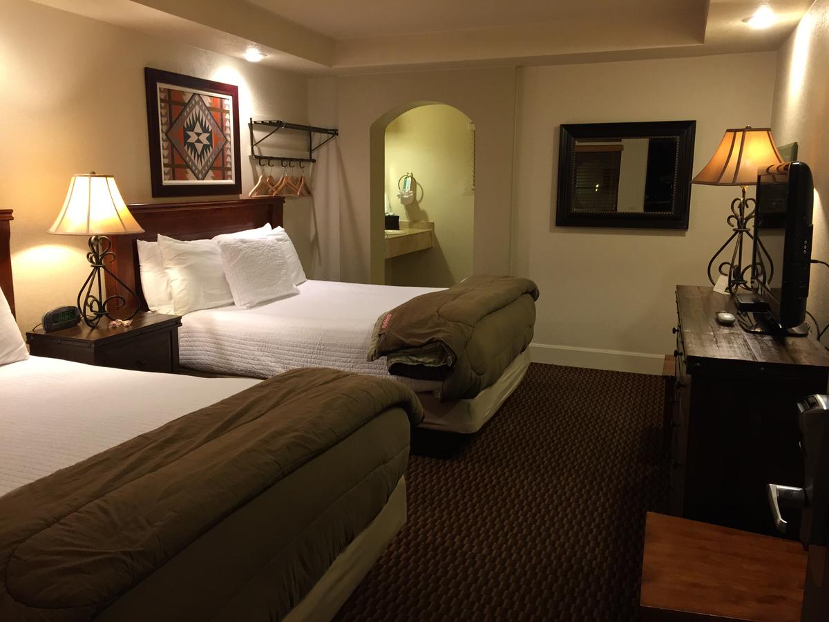 The Lodge On Route 66 - thumb 23