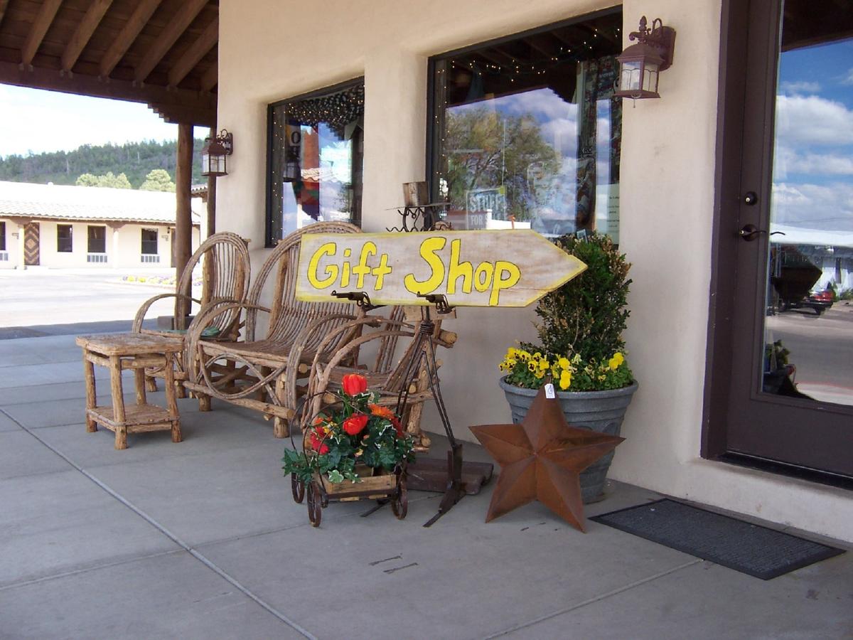 The Lodge On Route 66 - thumb 3