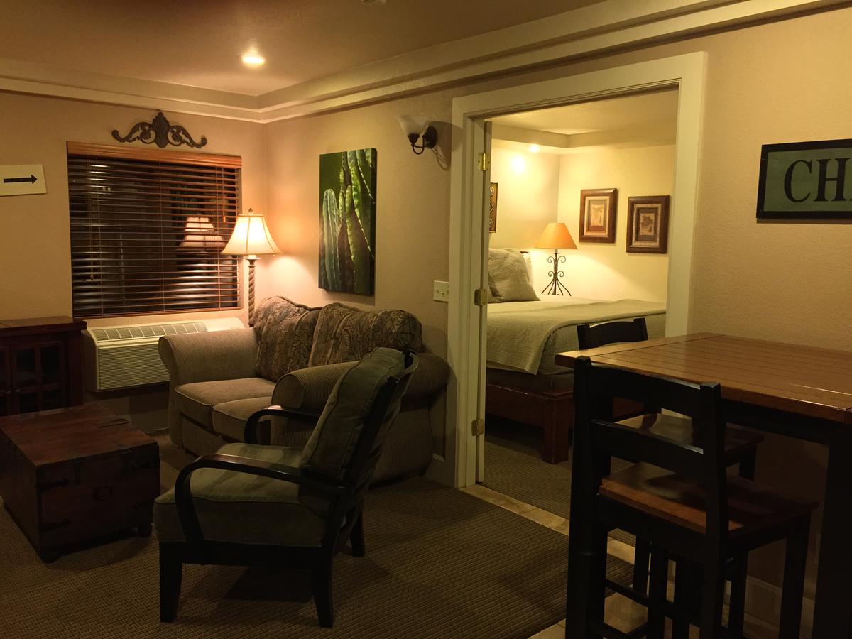 The Lodge On Route 66 - thumb 21