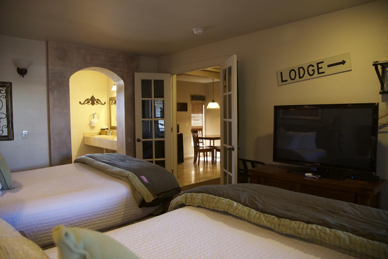 The Lodge On Route 66 - thumb 11