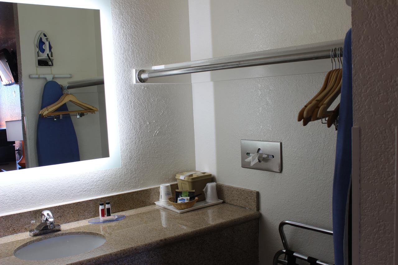 Howard Johnson By Wyndham Holbrook - thumb 32