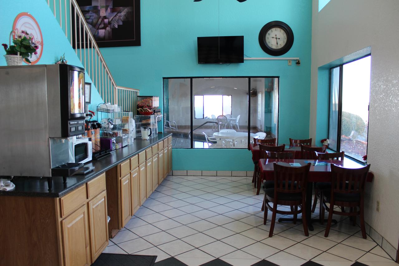 Howard Johnson By Wyndham Holbrook - thumb 11