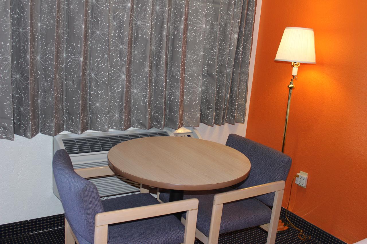 Howard Johnson By Wyndham Holbrook - thumb 25