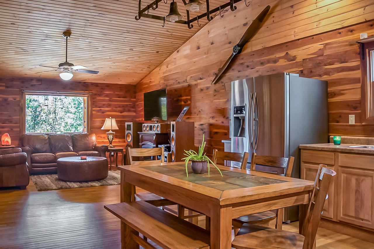 Fly Away Cabin - thumb 13