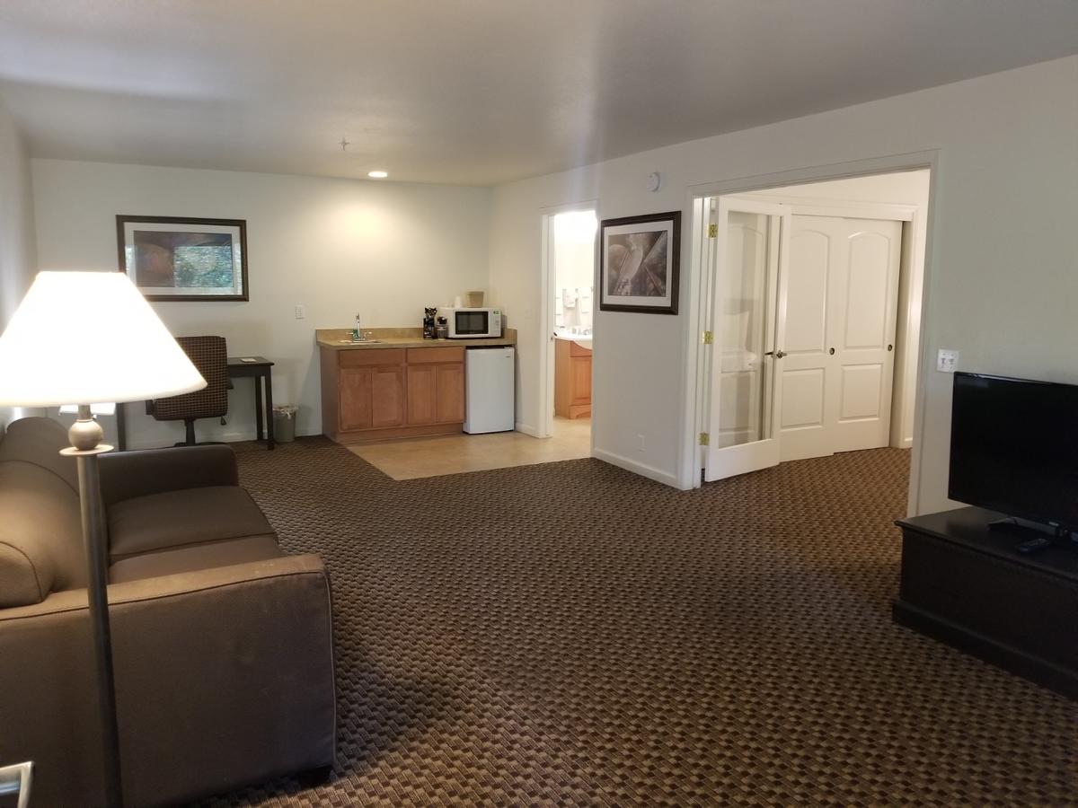 Northern Queen Inn - thumb 3