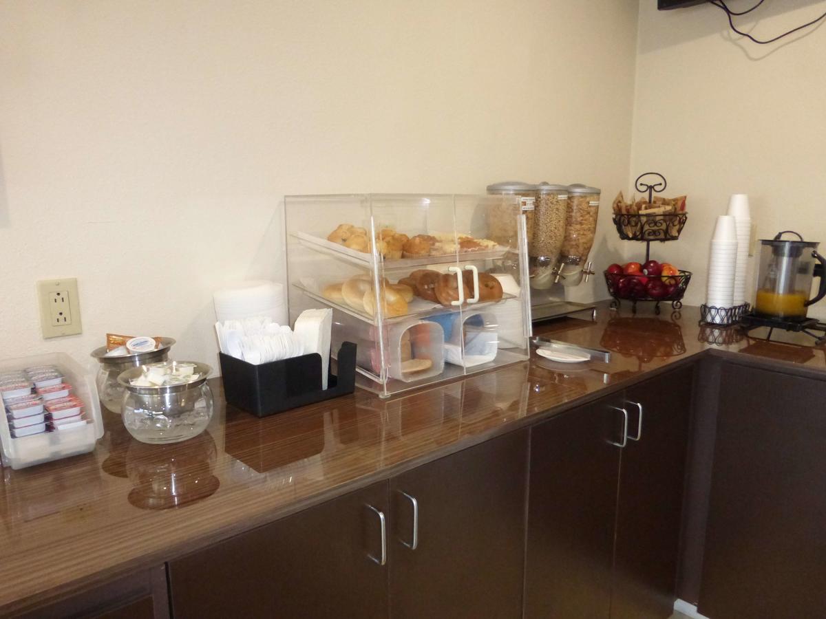 Red Roof Inn Bishop - thumb 6