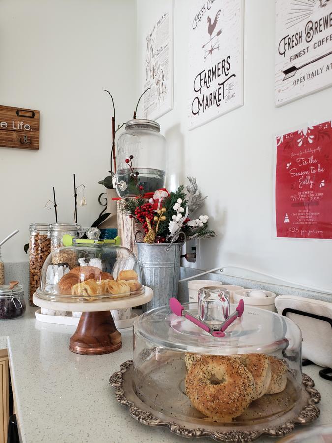 Seaside Laguna Inn & Suites - thumb 17