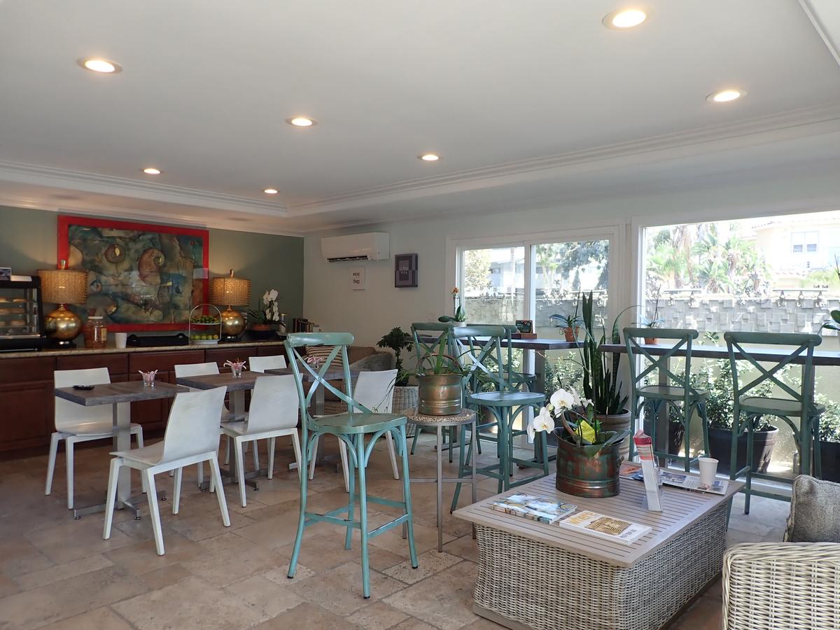 Seaside Laguna Inn & Suites - thumb 42