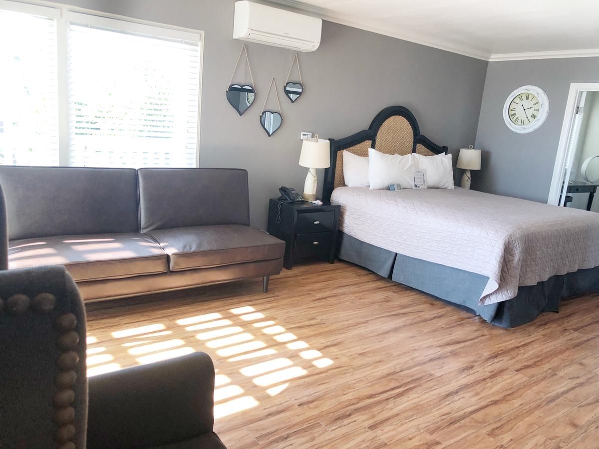 Seaside Laguna Inn & Suites - thumb 43