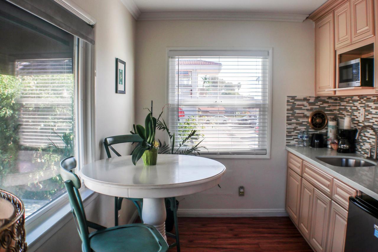 Seaside Laguna Inn & Suites - thumb 19