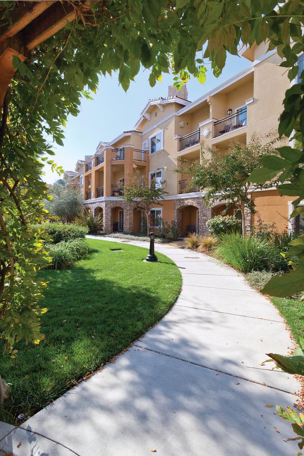 Vino Bello Resort - thumb 1