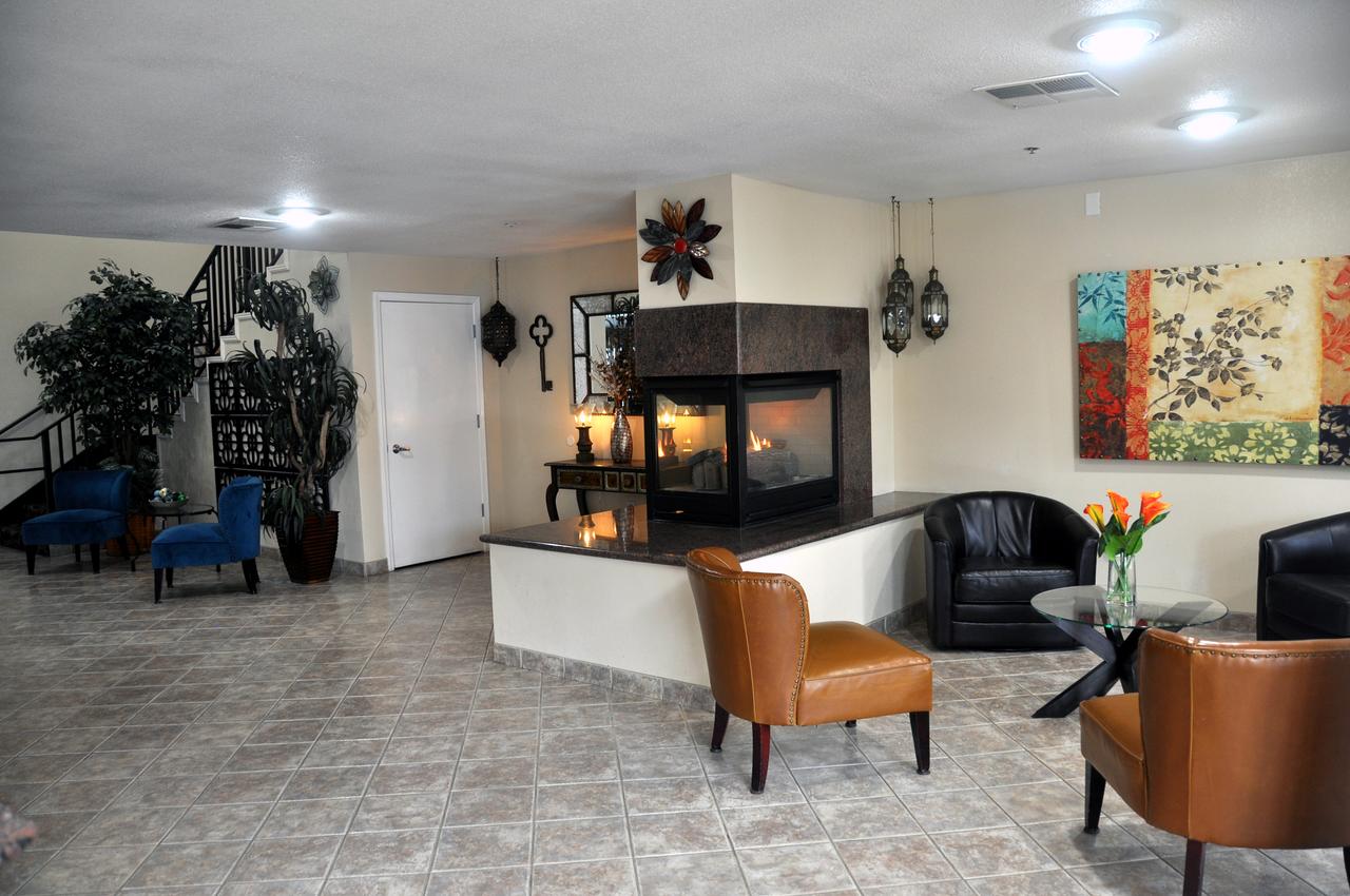 Pavilion Inn - thumb 28