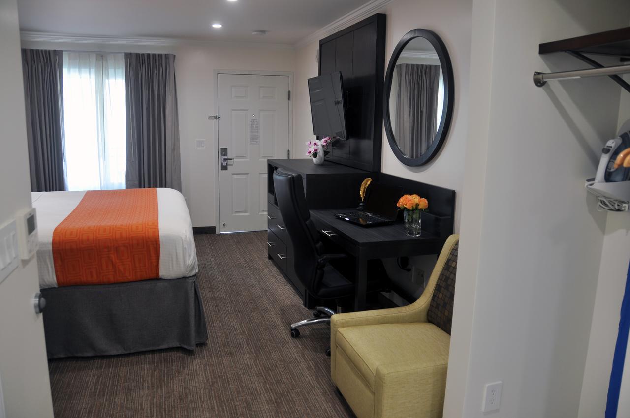 Pavilion Inn - thumb 34