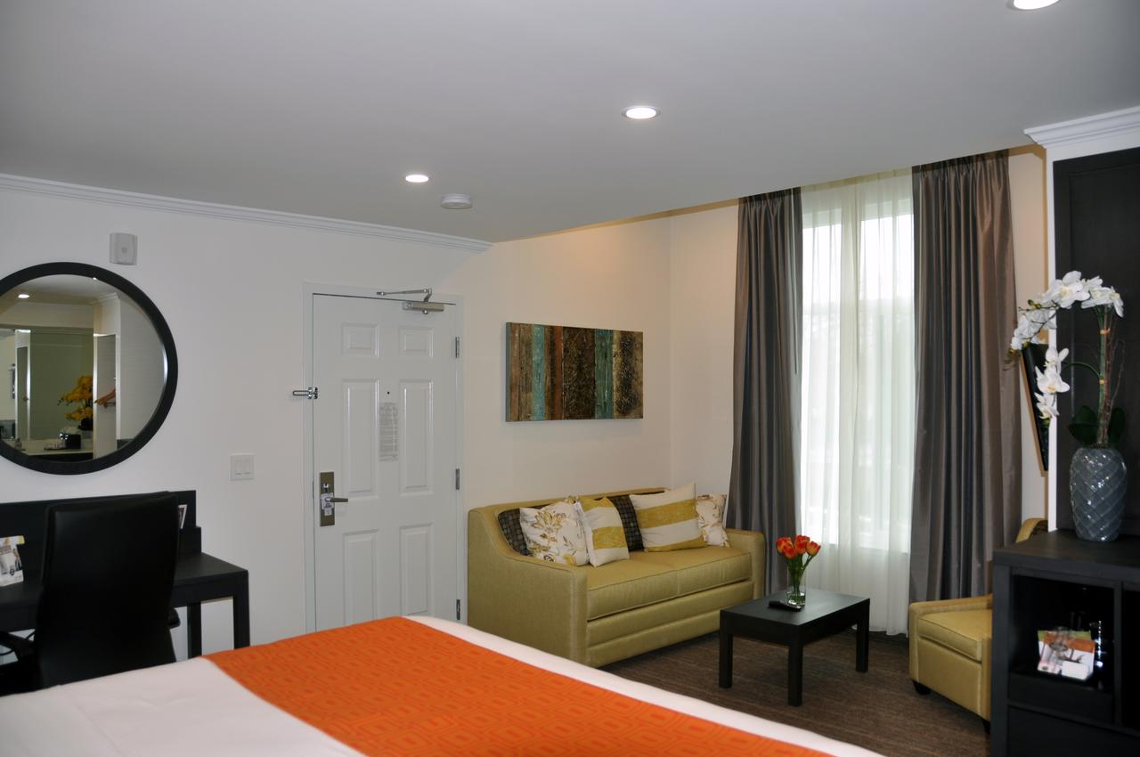 Pavilion Inn - thumb 26