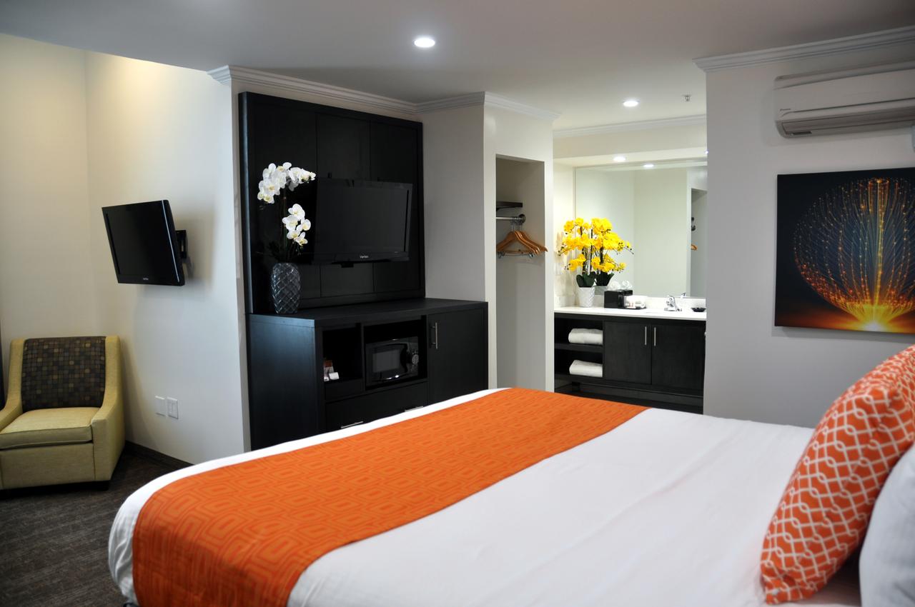 Pavilion Inn - thumb 23