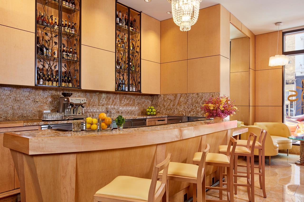 Orchard Garden Hotel - thumb 6