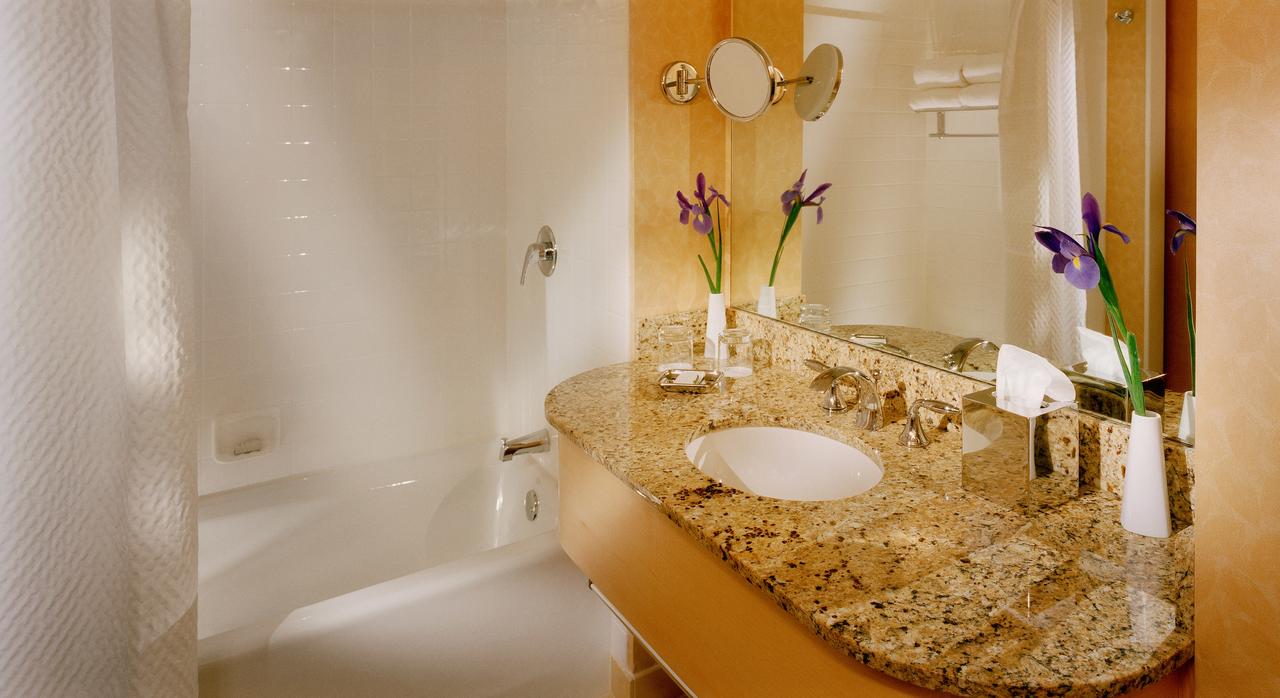 Orchard Garden Hotel - thumb 31