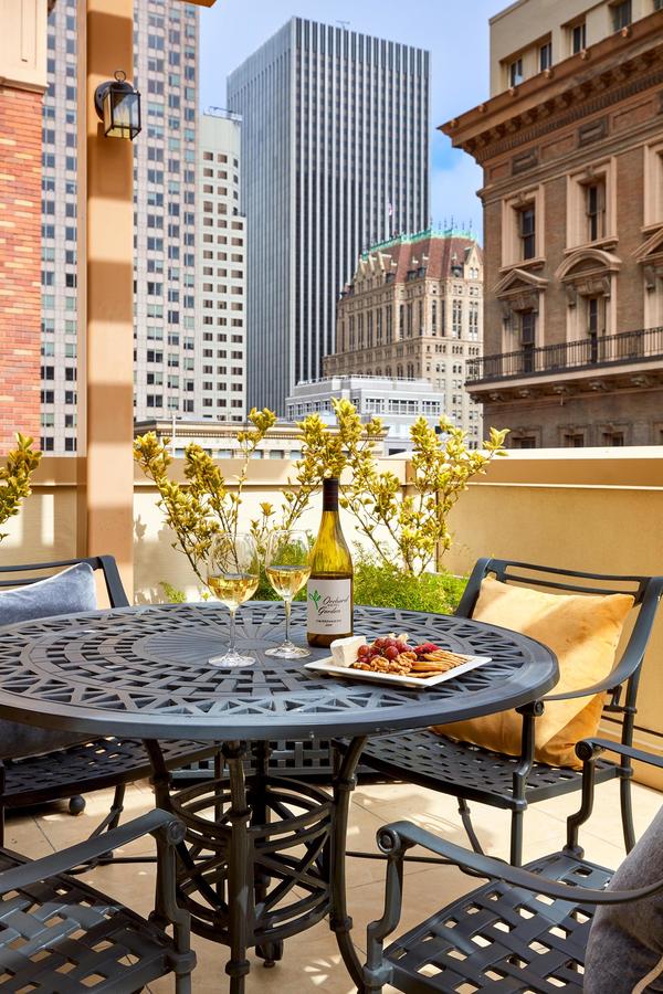 Orchard Garden Hotel - thumb 10