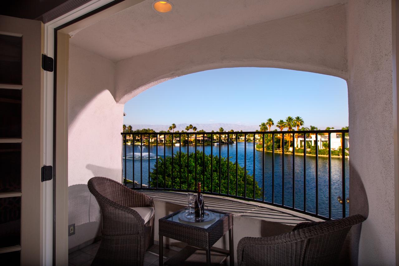 The Chateau At Lake La Quinta - thumb 17