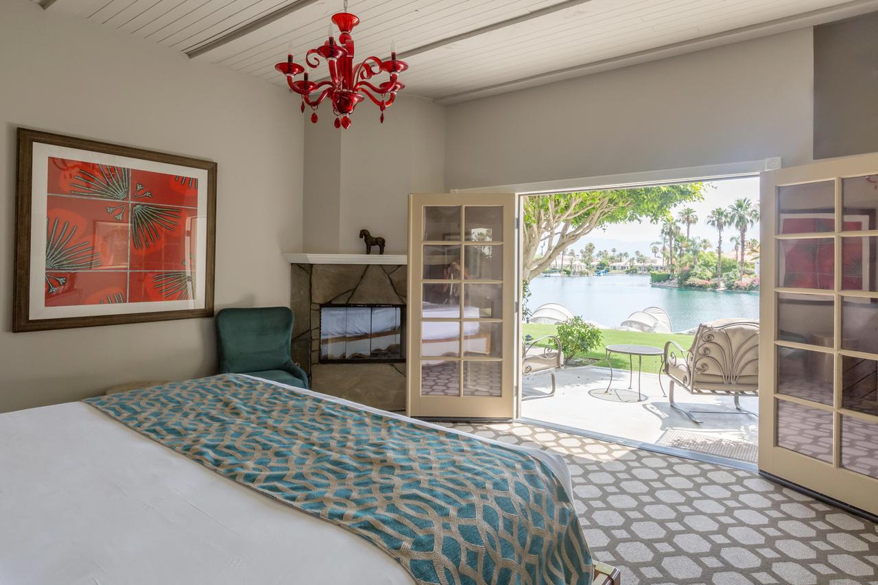 The Chateau At Lake La Quinta - thumb 1