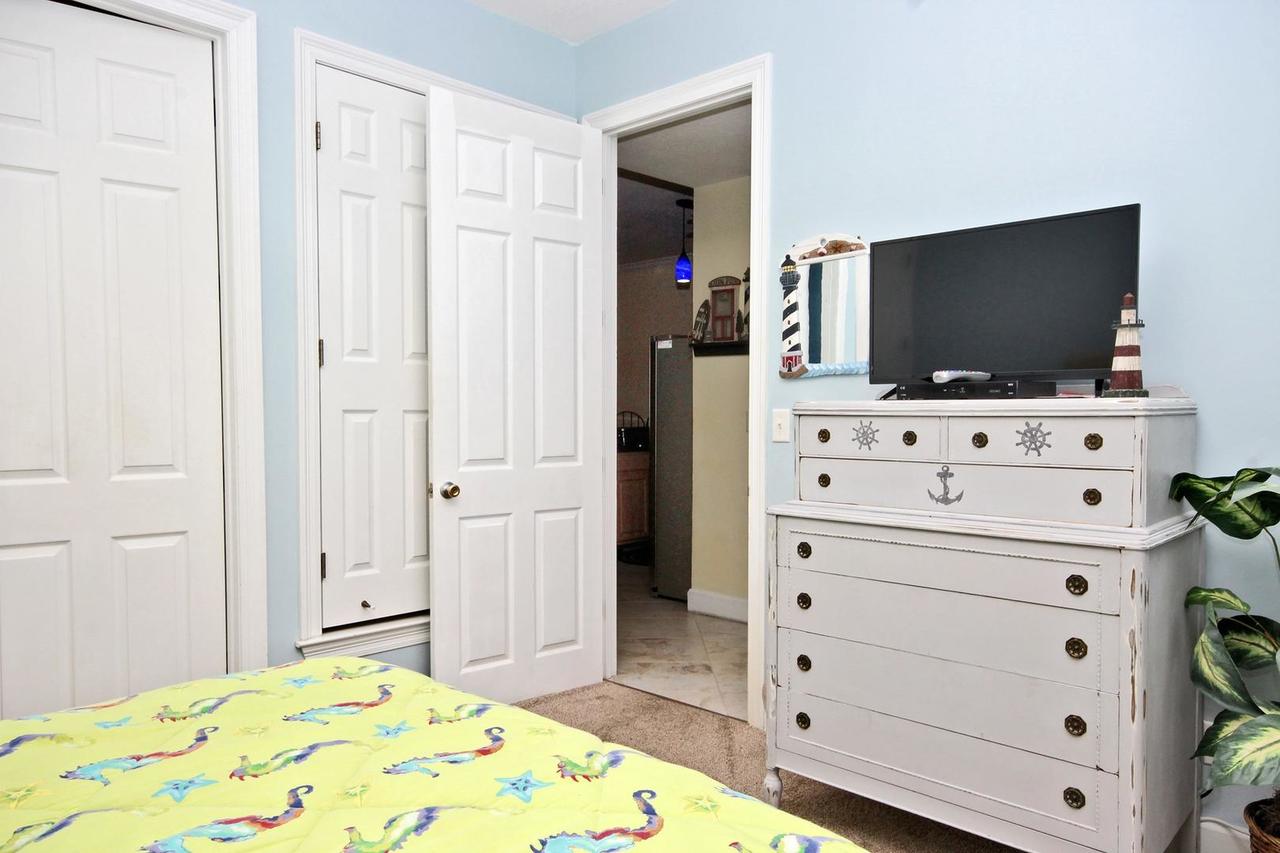 Grand Pointe 506 Apartment - thumb 23